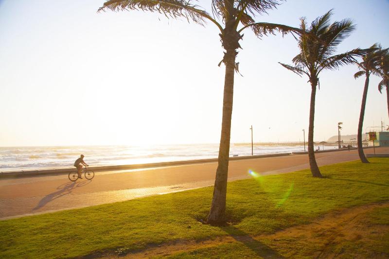 בית מלון כפרי First Group The Palace Allsuite