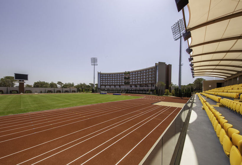 בית מלון כפרי Gloria Sports Arena