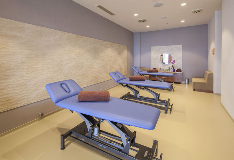 בית מלון כפרי Gloria Sports Arena