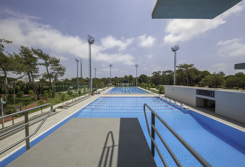 בית מלון כפרי Gloria Sports Arena