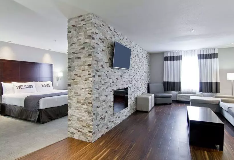 酒店 Home Inn & Suites Regina Airport