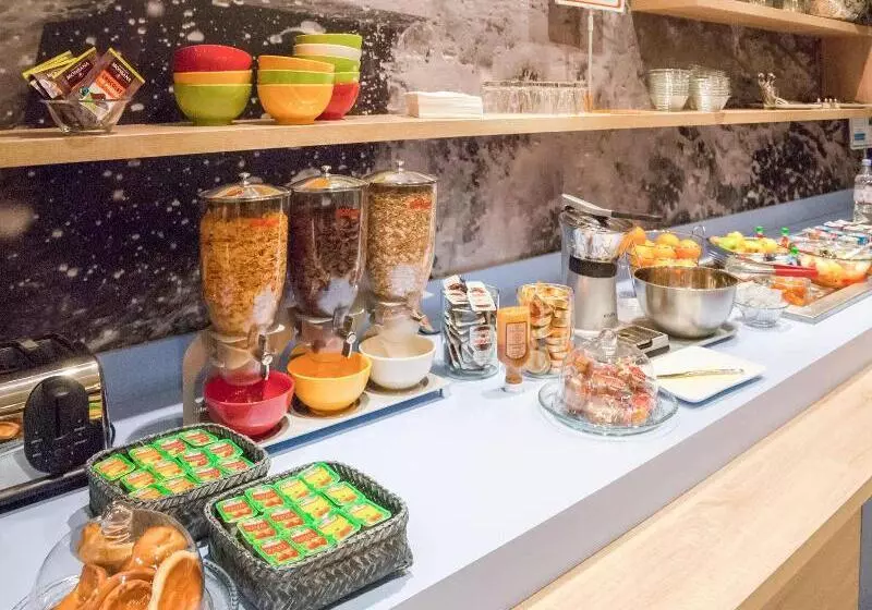 ホテル Ibis Styles Saint Malo Port