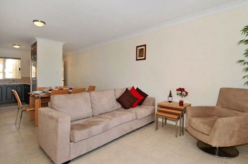 בית מלון כפרי Lakeside Apartments And River Resort Villas