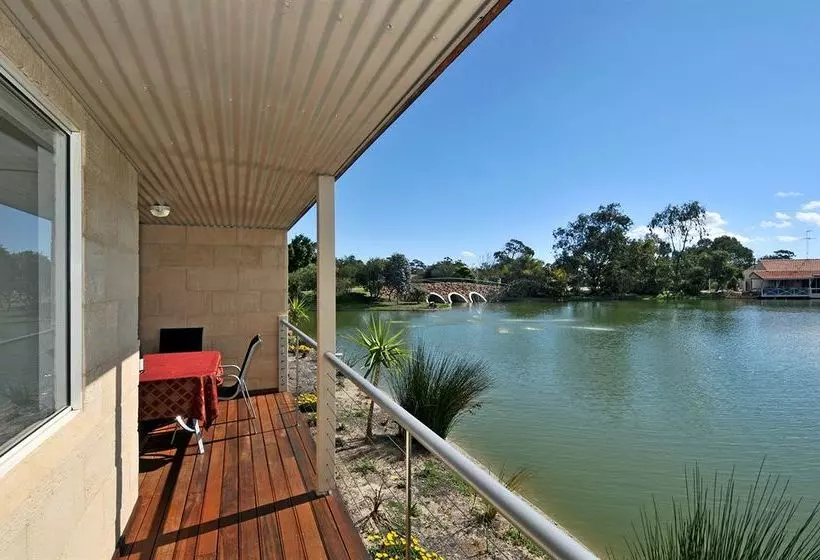 Отель Lakeside Apartments And River Resort Villas