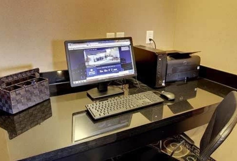 فندق Stanton Inn And Suites