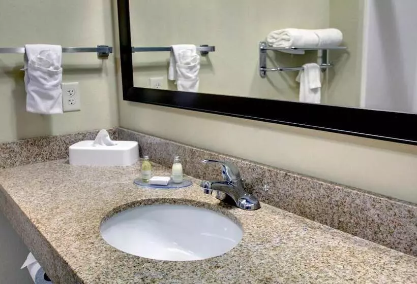 호텔 Stanton Inn And Suites