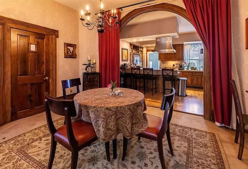 בית מלון כפרי The Mount Vernon Inn