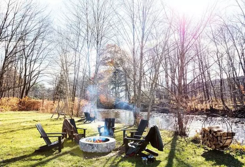 Hotelli Tälta Lodge, A Bluebird By Lark