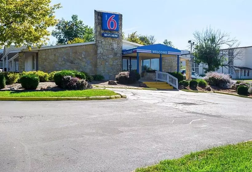 Motel 6 Bloomington Indiana University