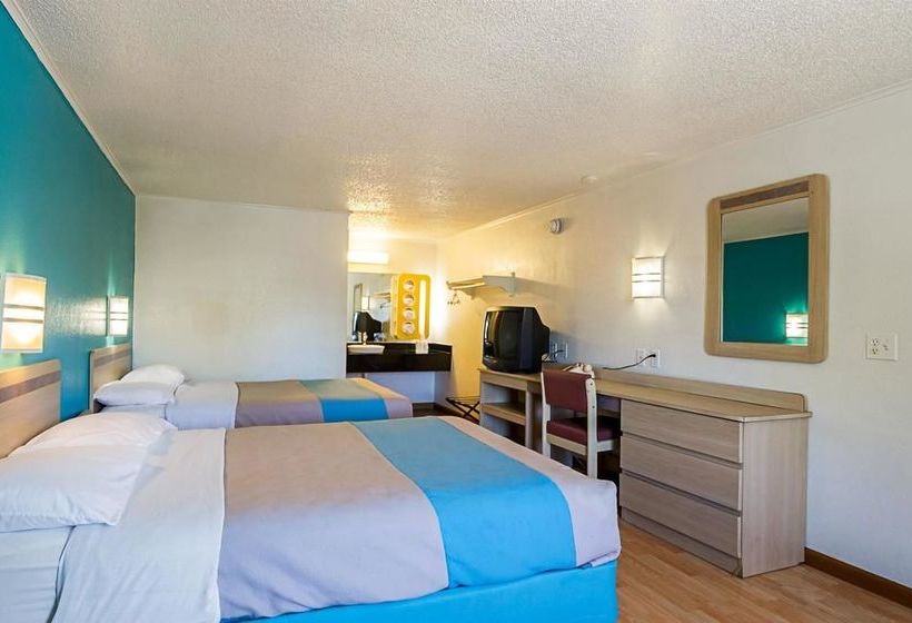 Motel 6 Bloomington Indiana University