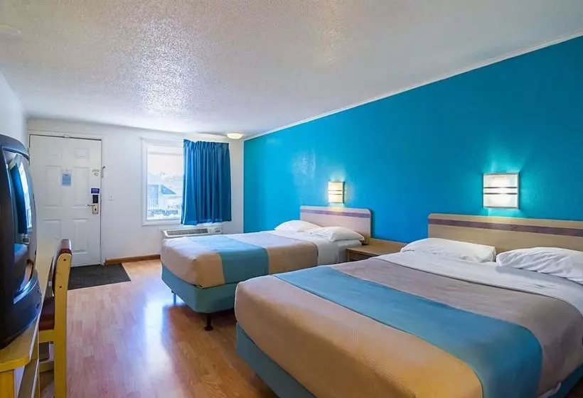 Motel 6 Bloomington Indiana University