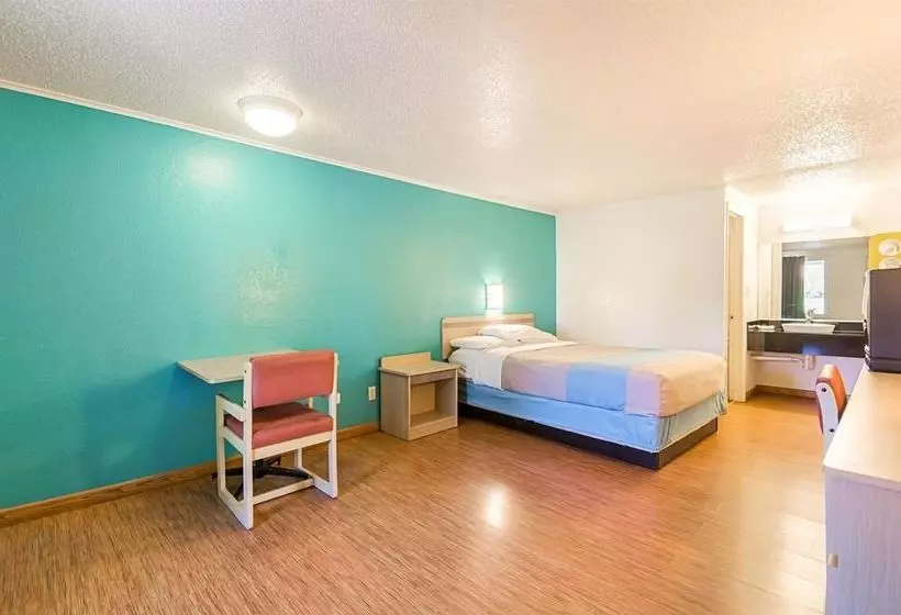 Motel 6 Bloomington Indiana University