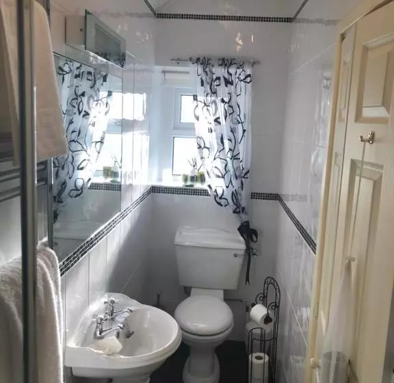 پانسیون Adcote House Exclusive For Adults