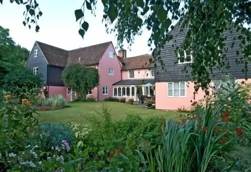 پانسیون The Cottage Guest House