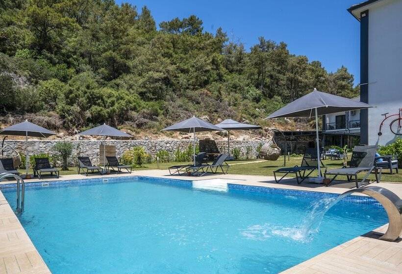 בית מלון כפרי Kensington Green Marmaris