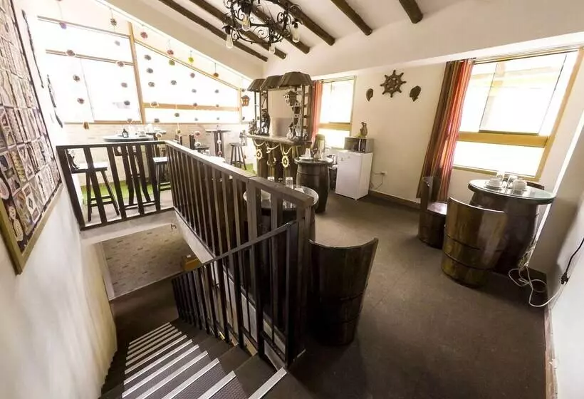 Hotelli River & Land