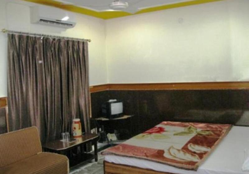 فندق صغير Ajay International