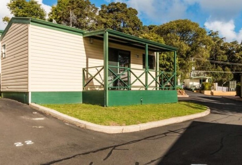 فندق Riverview Tourist Park