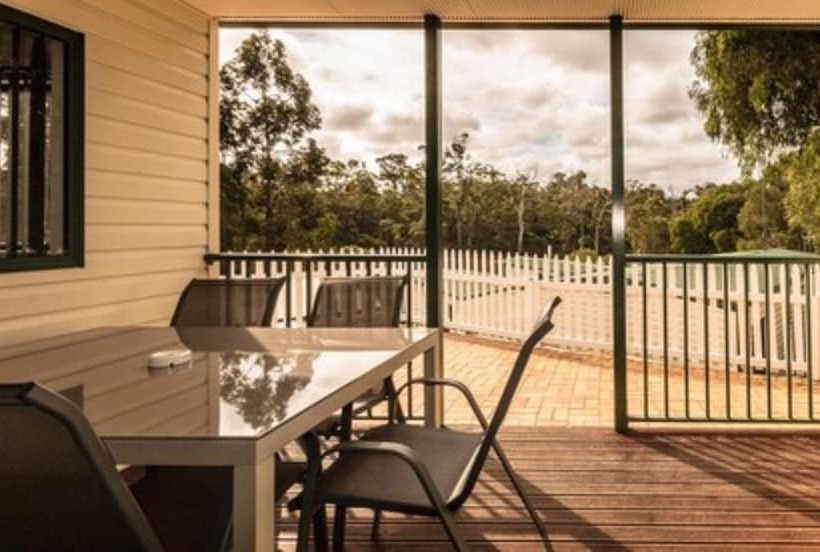 فندق Riverview Tourist Park