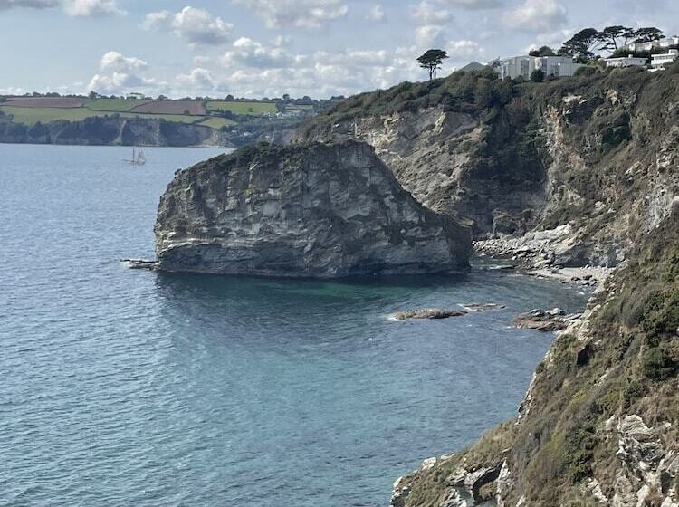 فندق Duke Of Cornwall