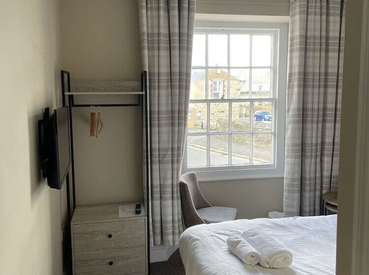 فندق Duke Of Cornwall