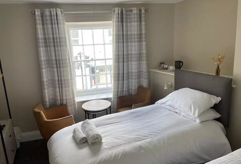 Hotel Duke Of Cornwall