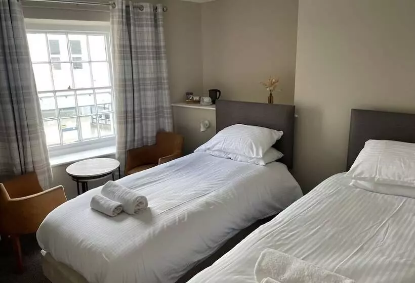 Hotel Duke Of Cornwall