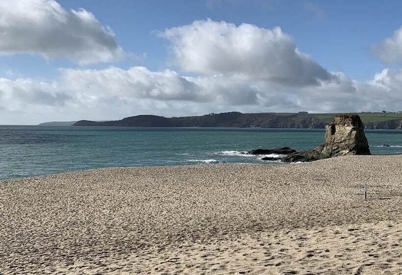 فندق Duke Of Cornwall