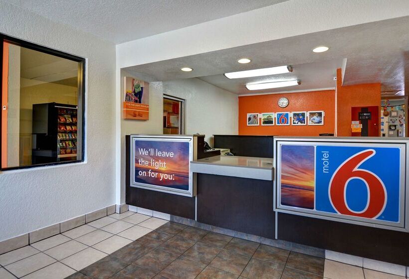 Motel 6 Dania Beach