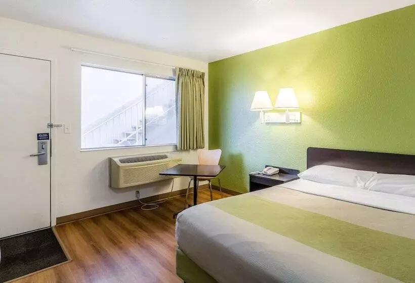 Motel 6 Green Bay, Wi