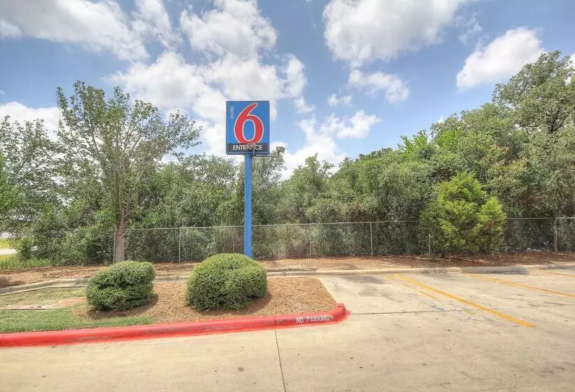 Motel 6 San Antonio, Tx Six Flags Fiesta Tx  La Cantera Area