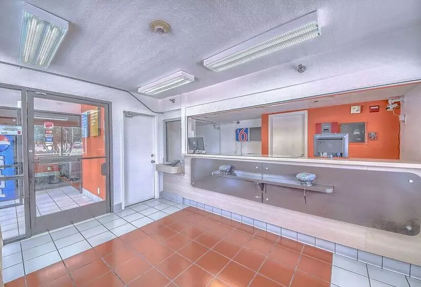 Motel 6 San Antonio, Tx Six Flags Fiesta Tx  La Cantera Area