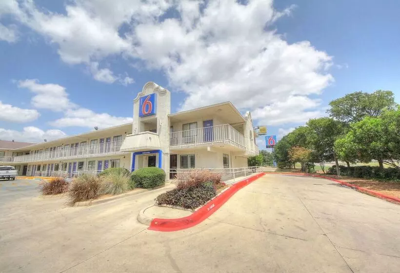 Motel 6 San Antonio, Tx Six Flags Fiesta Tx  La Cantera Area