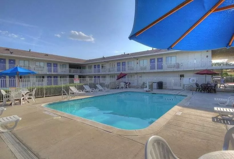 Motel 6 San Antonio, Tx Six Flags Fiesta Tx  La Cantera Area