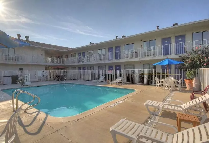 Motel 6 San Antonio, Tx Six Flags Fiesta Tx  La Cantera Area