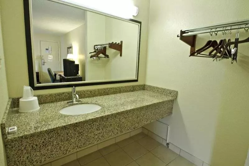 Motel 6 Washington Dc Convention Center