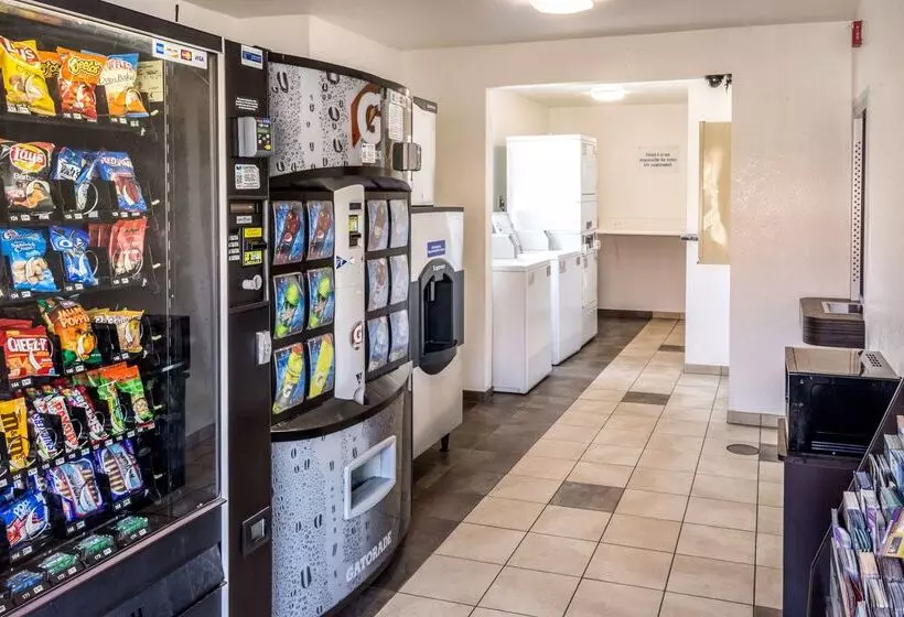 Motel 6bakersfield, Ca  East