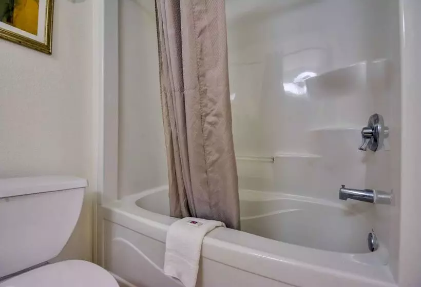 Motel 6biloxi, Ms  Beach