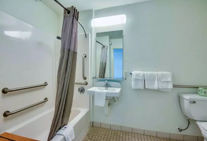 Motel 6biloxi, Ms  Beach