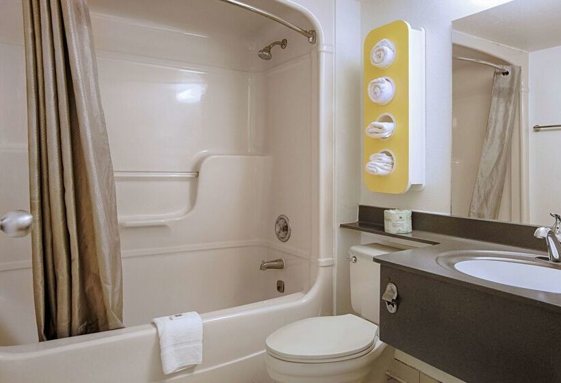 Motel 6 East Syracuse, Ny Airport