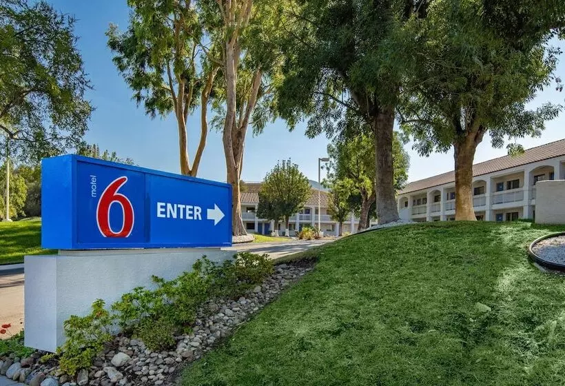 Motel 6thousand Oaks, Ca