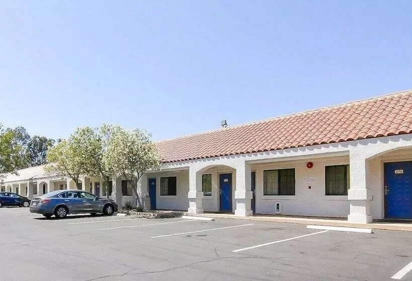 Motel 6thousand Oaks, Ca