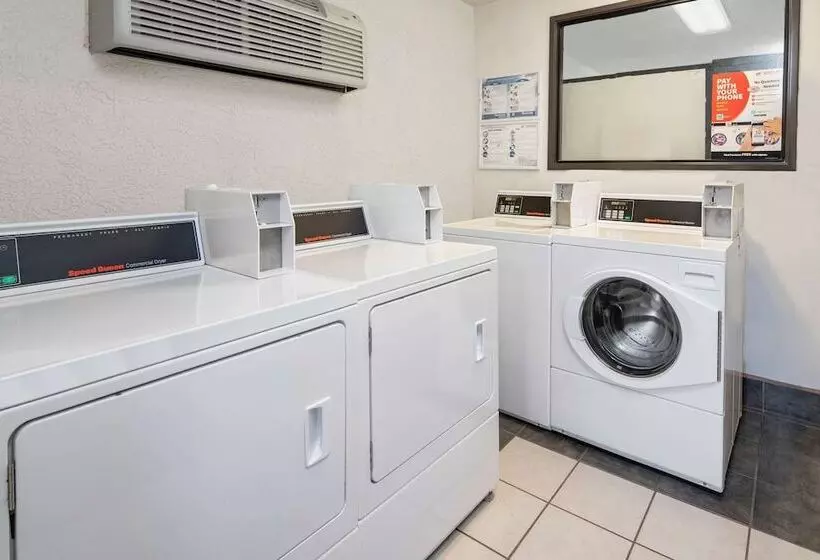 Motel 6thousand Oaks, Ca