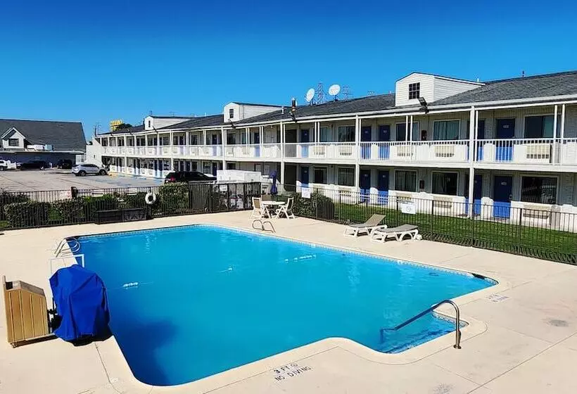 Motel 6webster, Tx Houston Nasa Lake