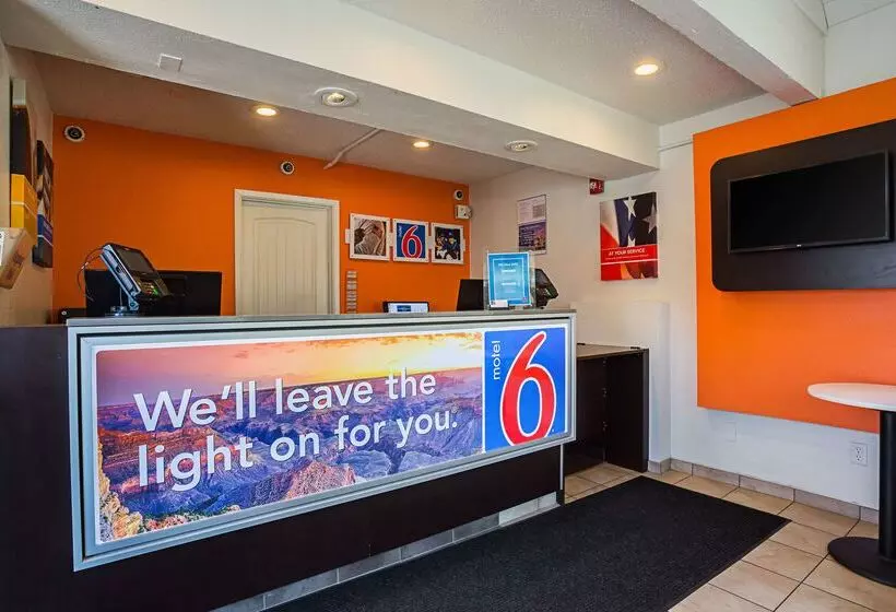 Motel 6yuma, Az  East
