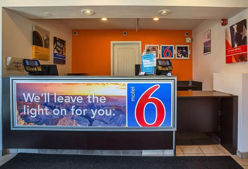 Motel 6yuma, Az  East