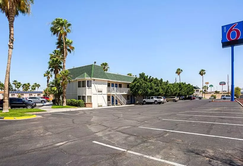 Motel 6yuma, Az  East