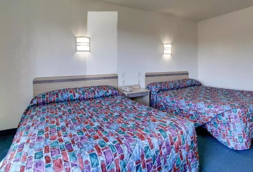 모텔 Baymont Inn & Suites Shawnee