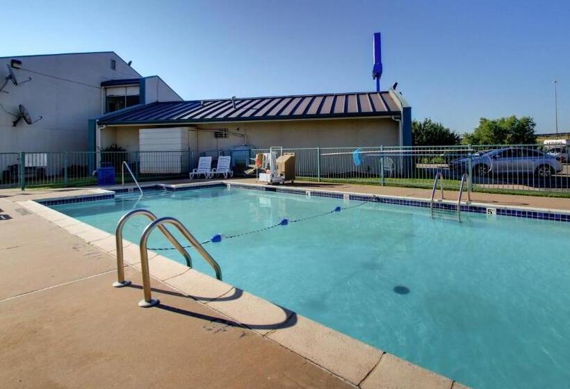 Motelli Baymont Inn & Suites Shawnee