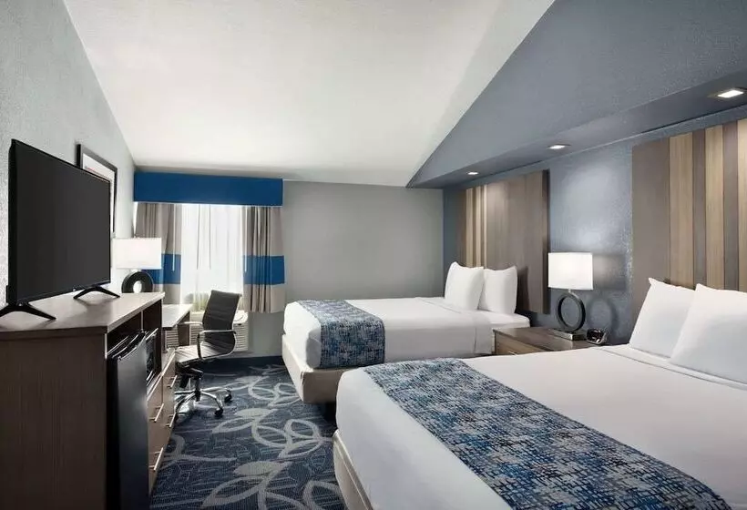 모텔 Baymont Inn & Suites Shawnee